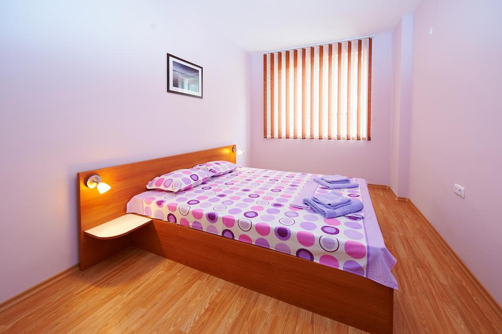 Apartments Dimitrovi Pomorie Habitación foto